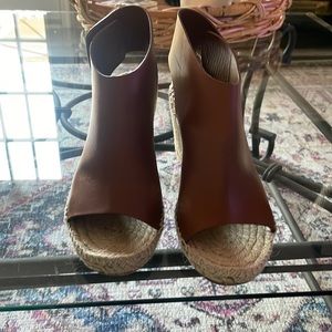 Nice shoes comfortable